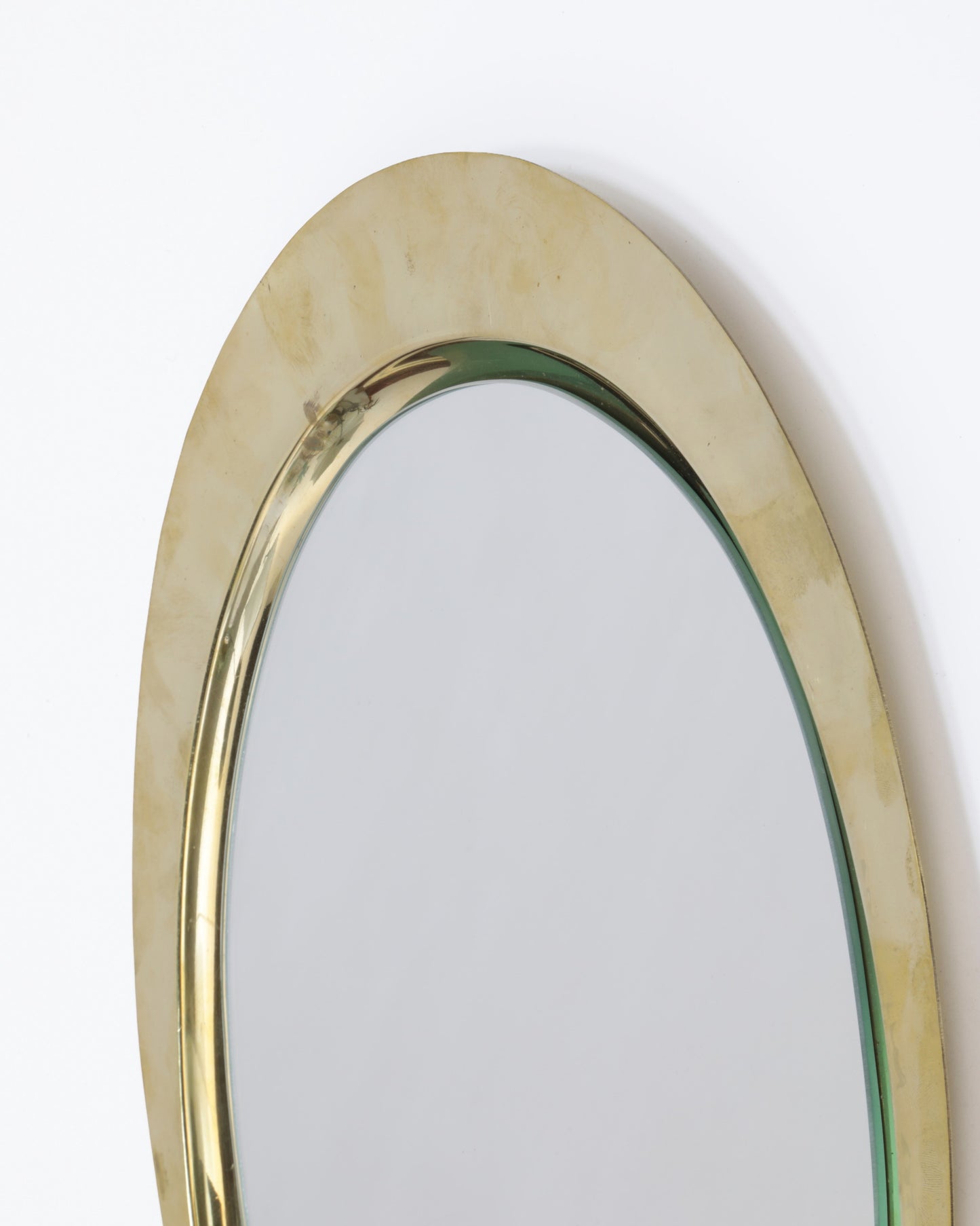 Piccola specchiera ovale anni 70