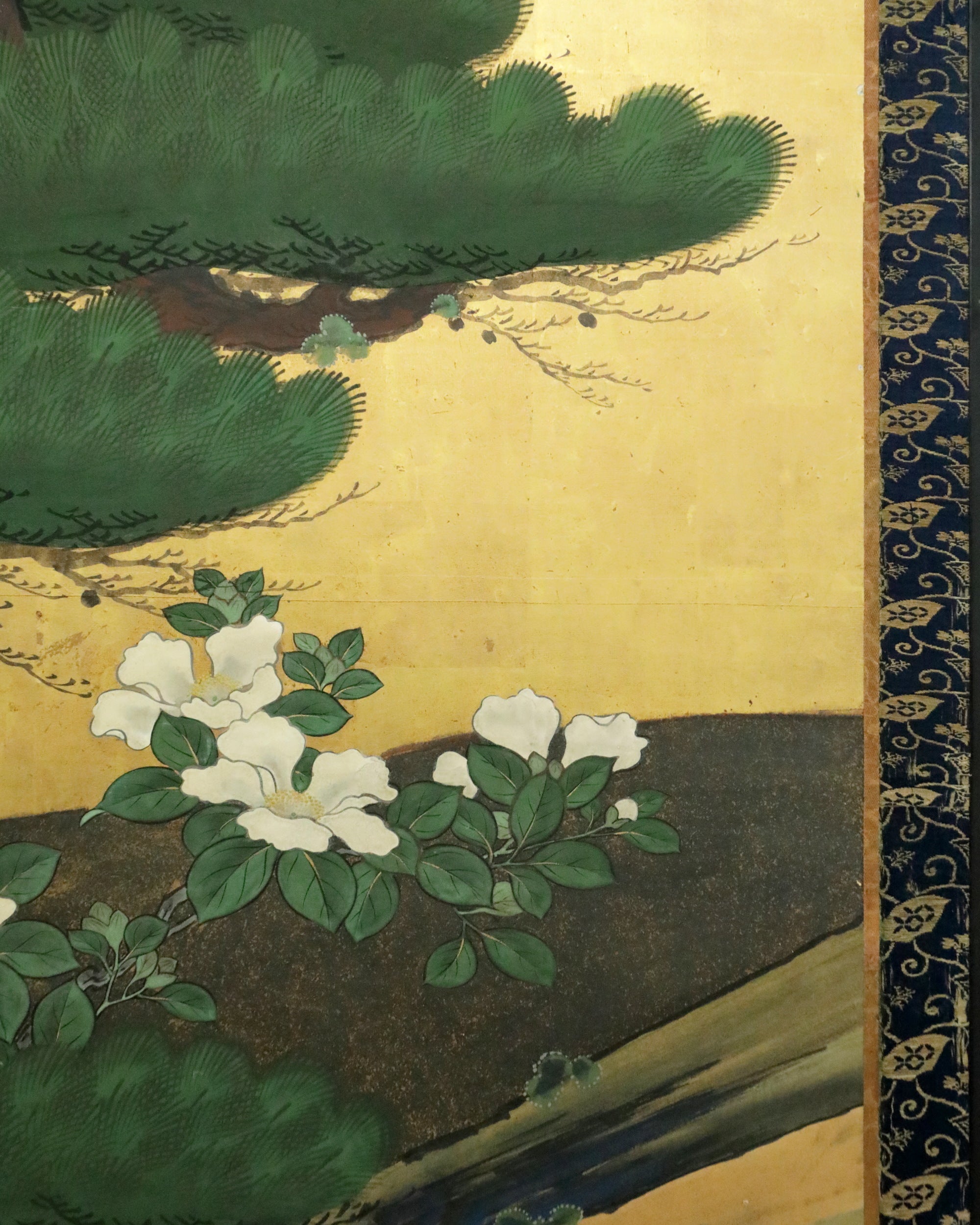 Japanese six-panel Byōbu Matsu-ni-Kinji screen with pines on a gold ground