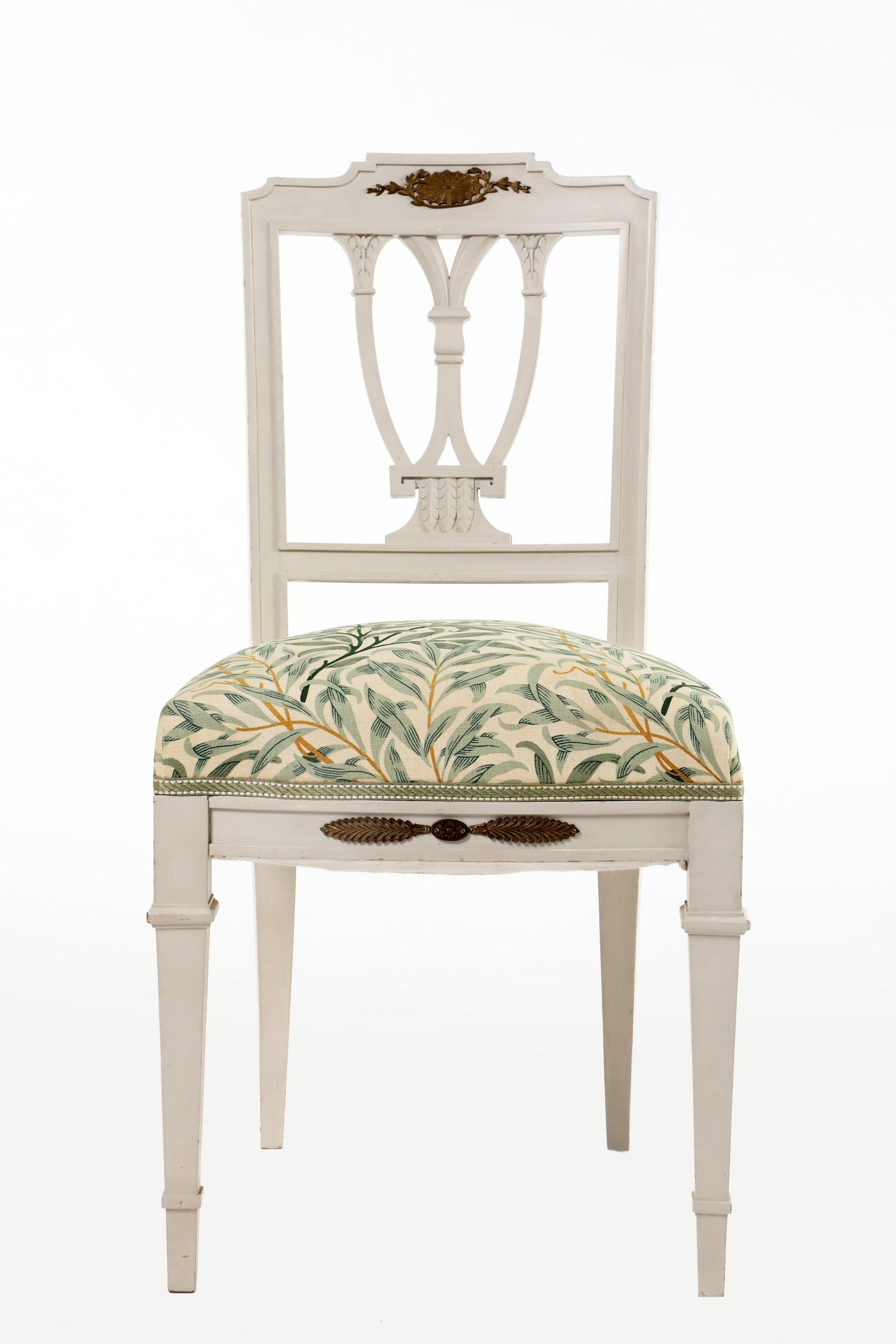 1950s chair in ivory lacquered leaf print