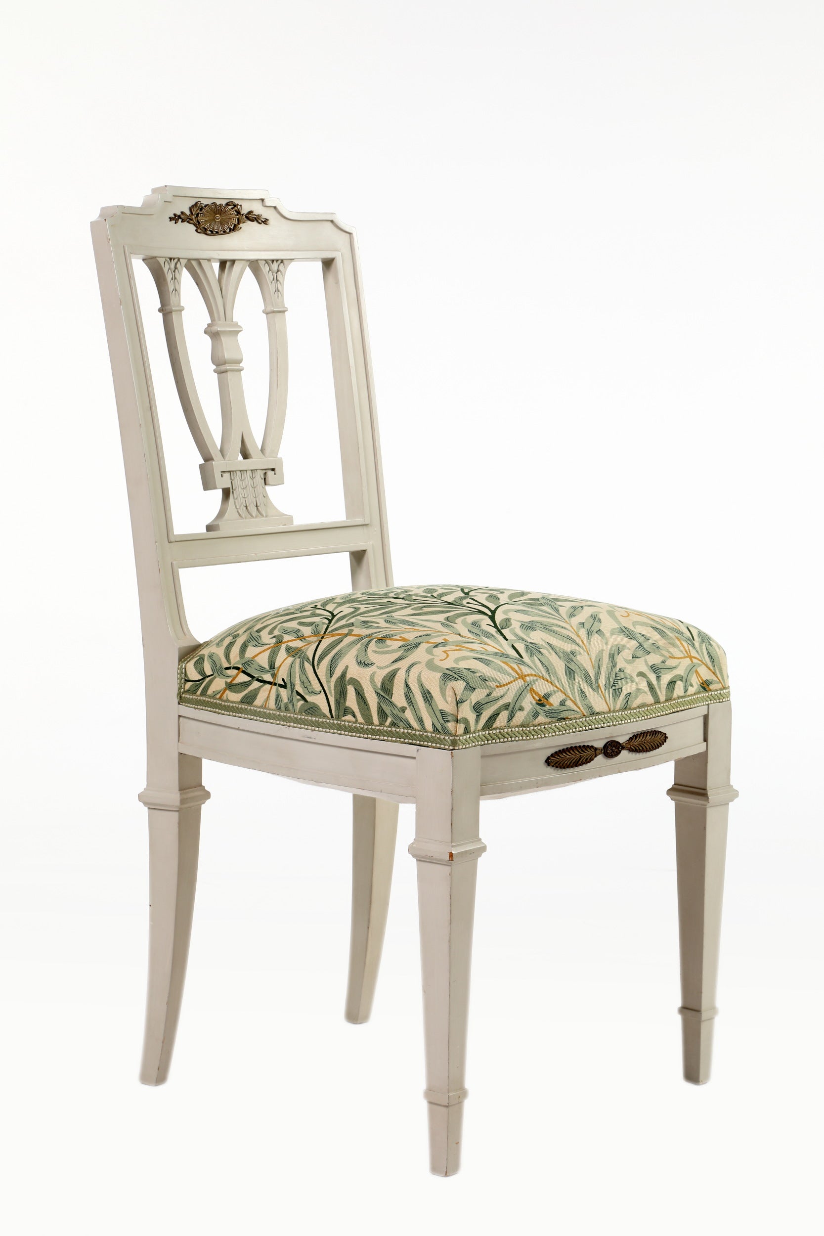 1950s chair in ivory lacquered leaf print