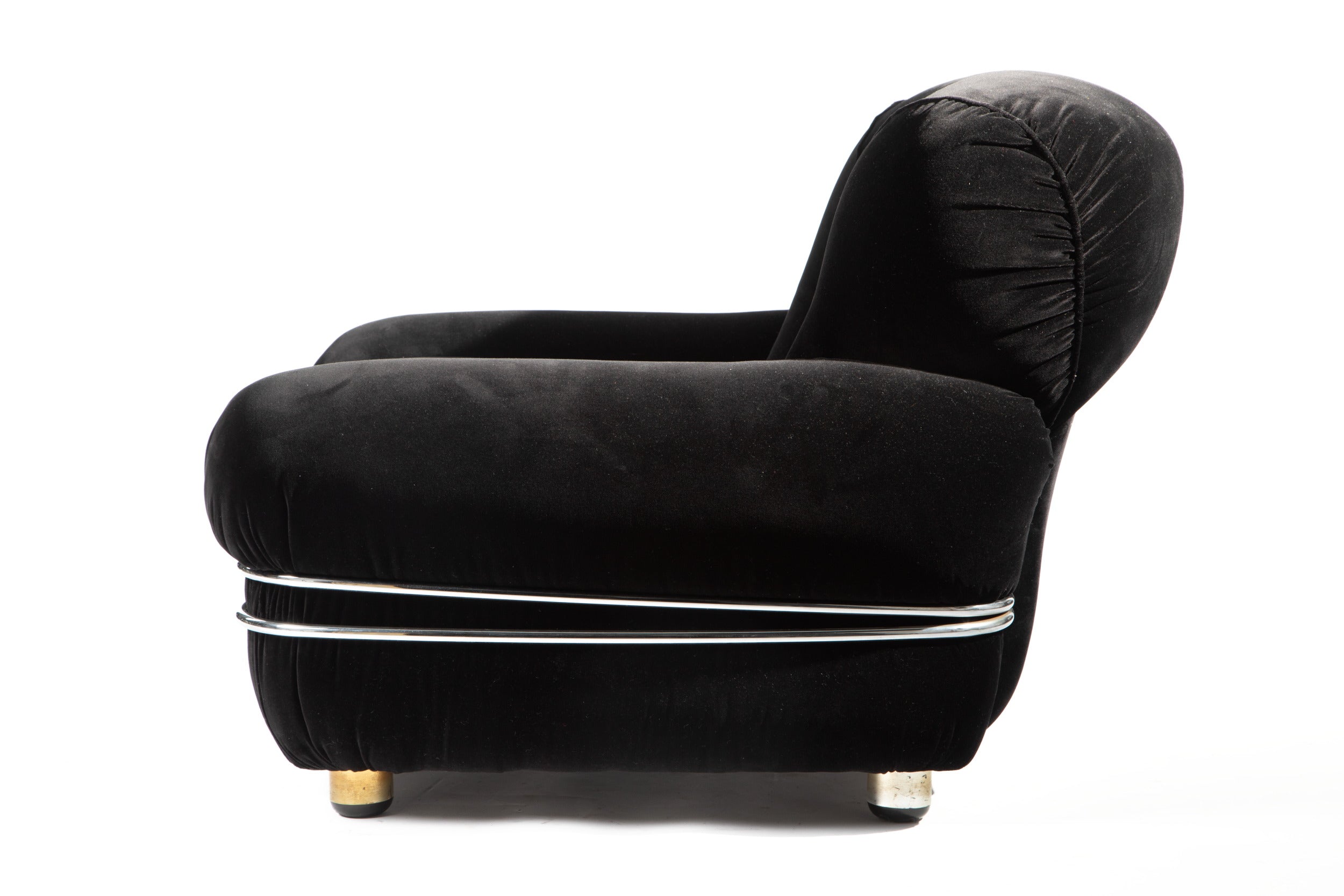 Coppia poltrone anni 70 in velluto nero reinterpretate da  t r i p l e f