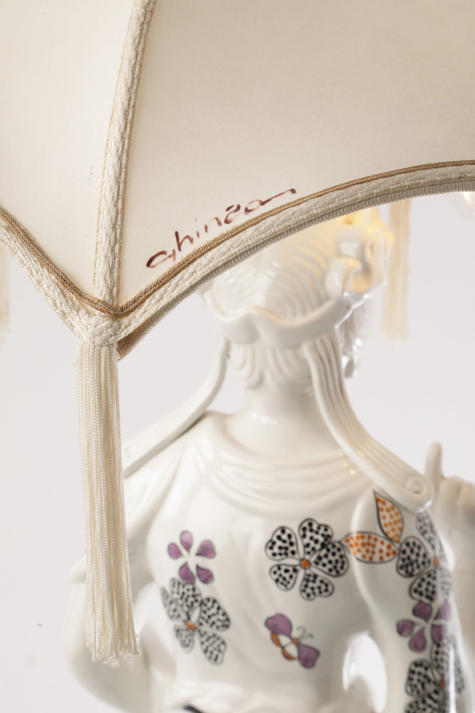 Oriental ceramic lamp from the 70s