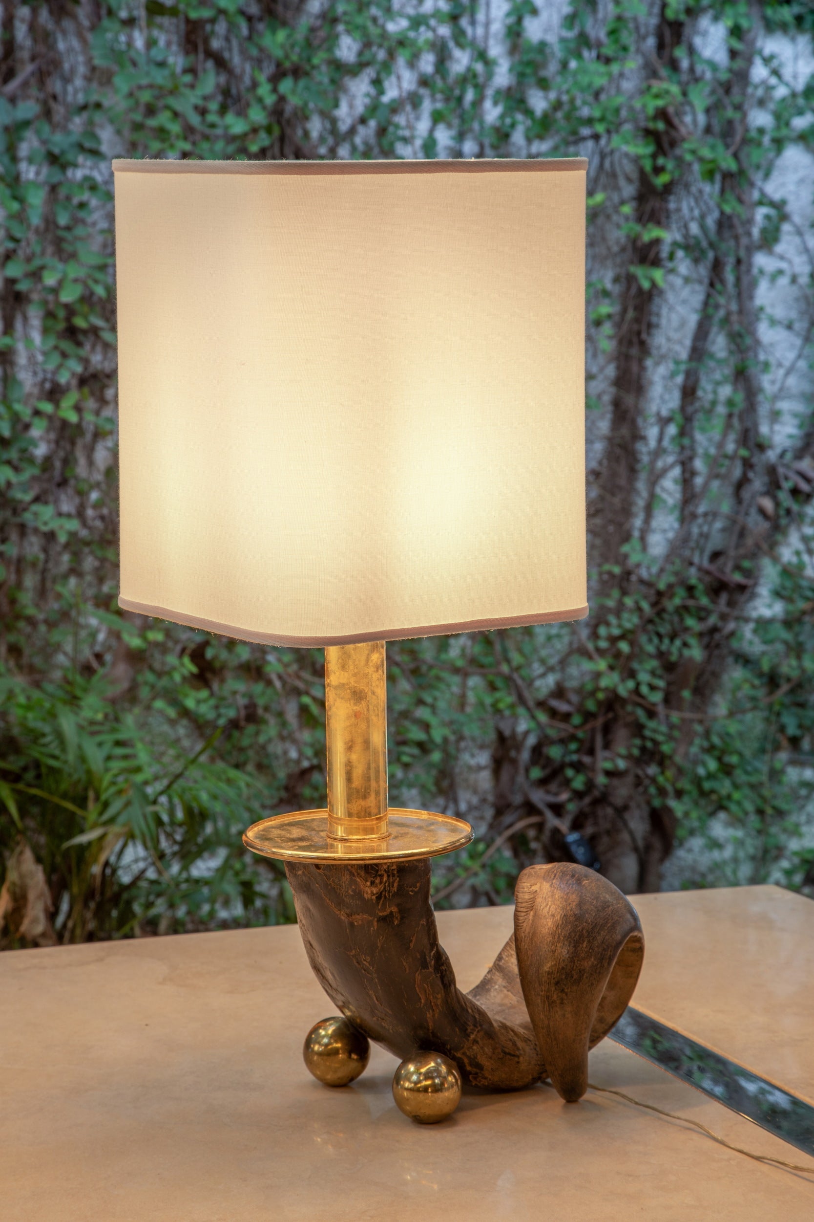 Lampada in corno Gabriella Crespi anni 70