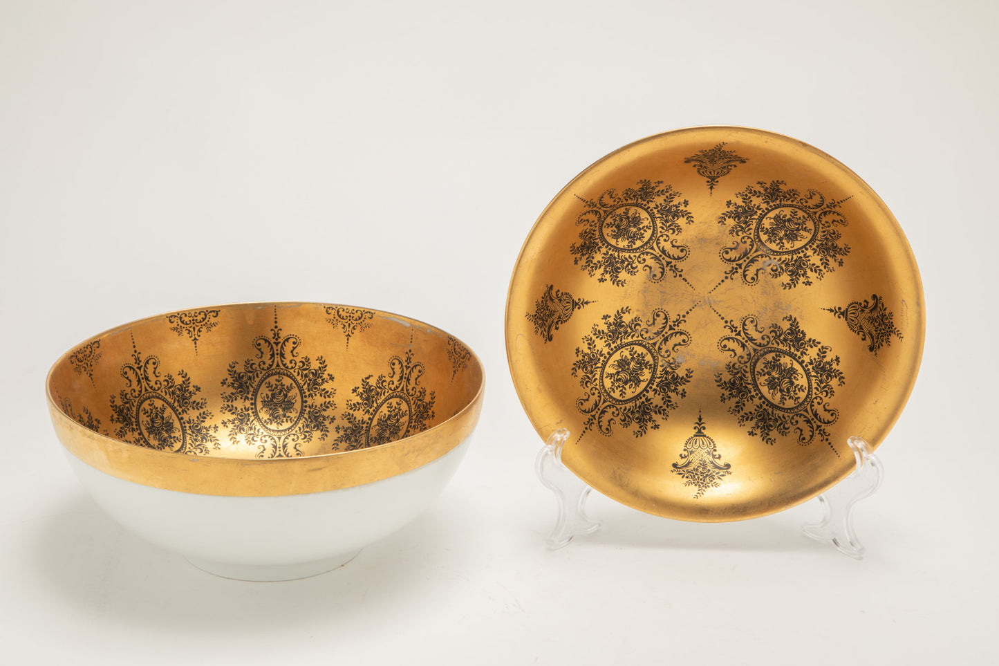 Pair of pure gold porcelain centerpieces