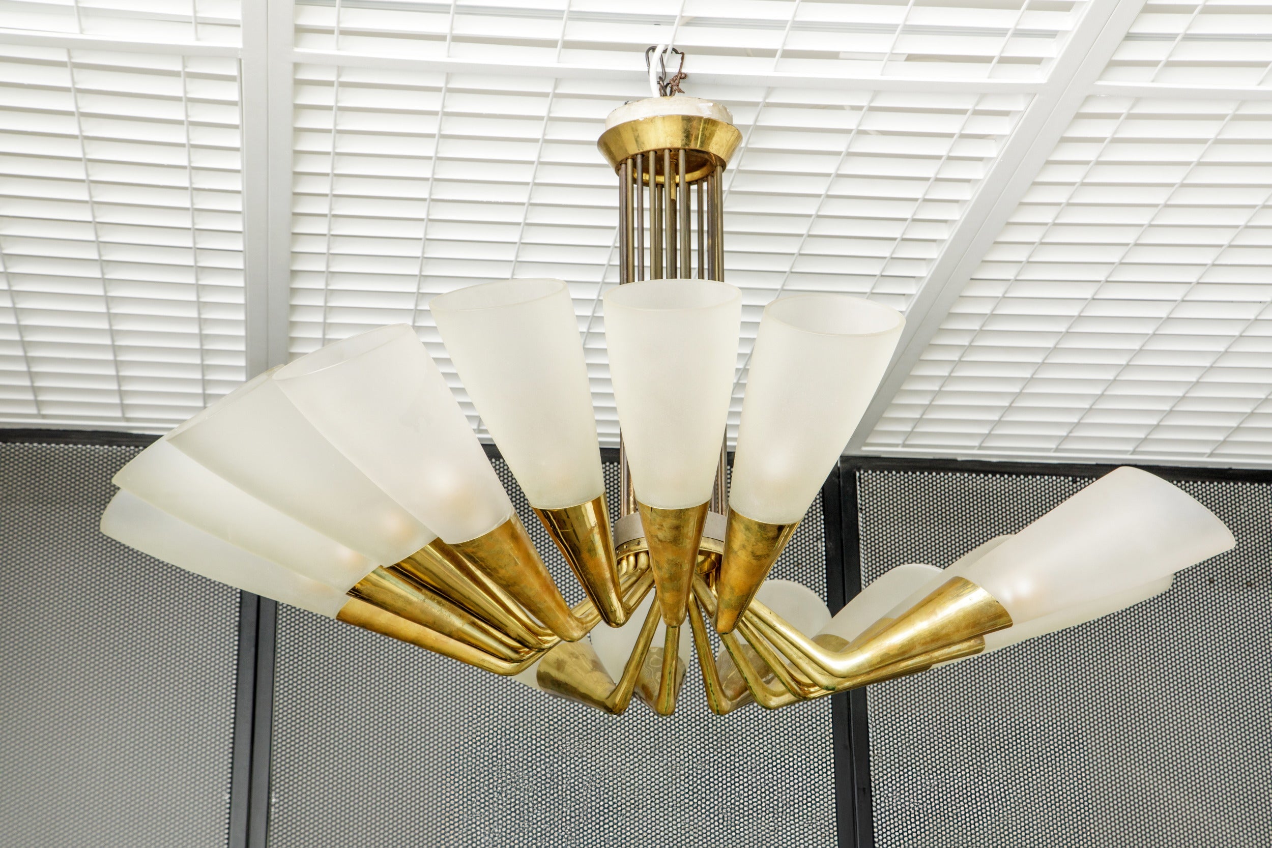 Max Ingrand chandelier, produced by Fontana Arte in 1955