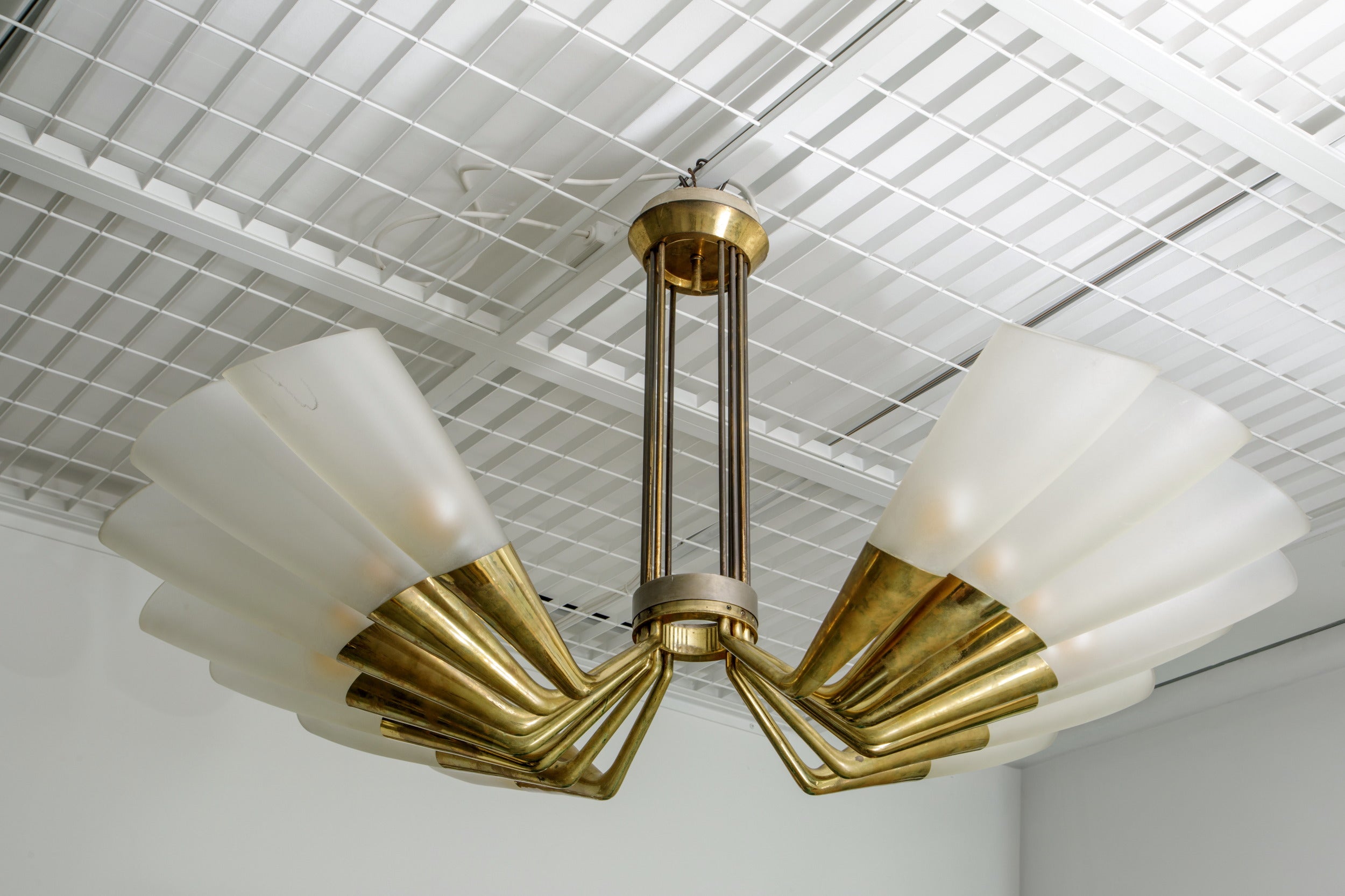 Max Ingrand chandelier, produced by Fontana Arte in 1955