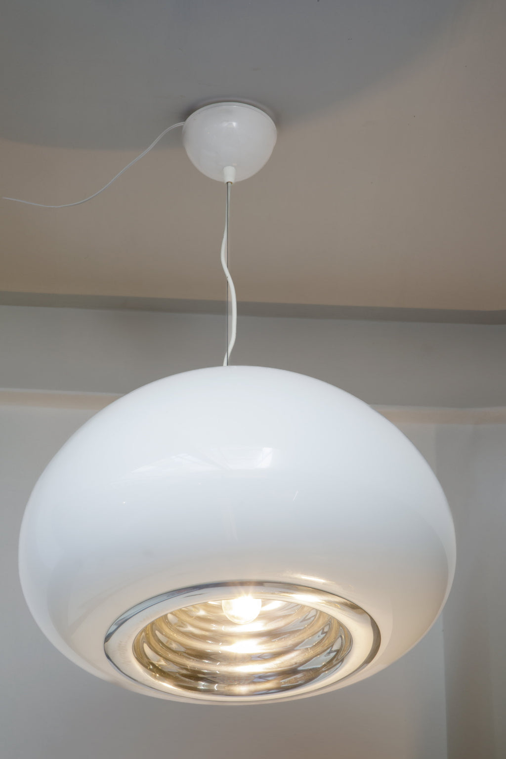 Lampadario a sospensione dei Fratelli Castiglioni per Flos anni 1965