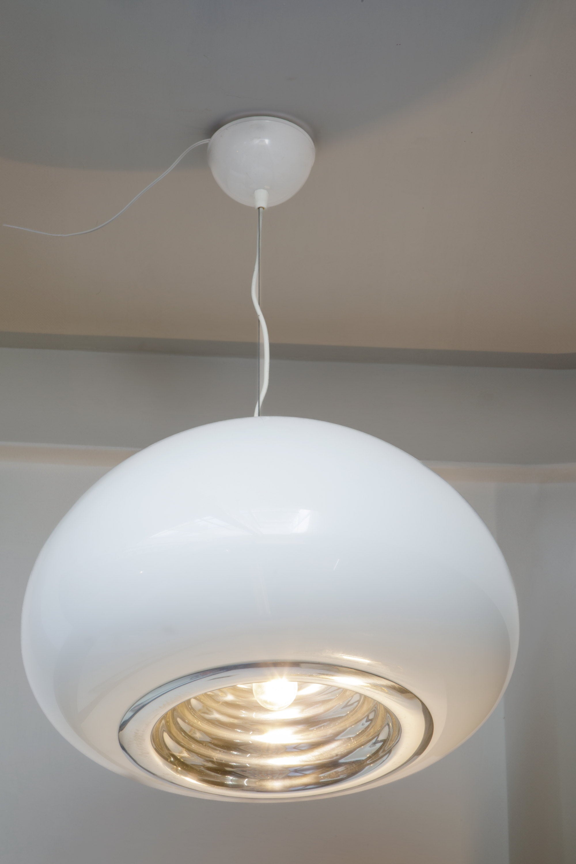 Lampadario a sospensione dei Fratelli Castiglioni per Flos anni 1965