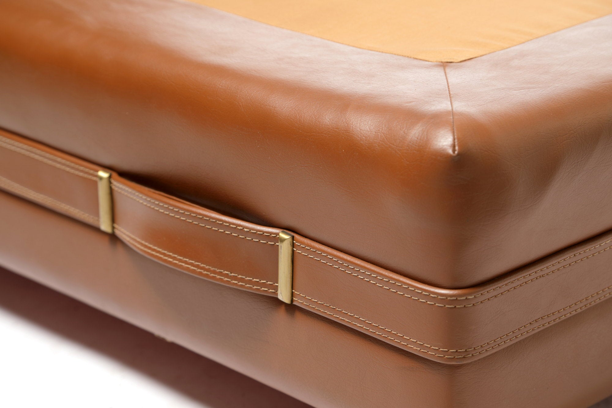Letto singolo o dormeuse anni 70 in cuoio