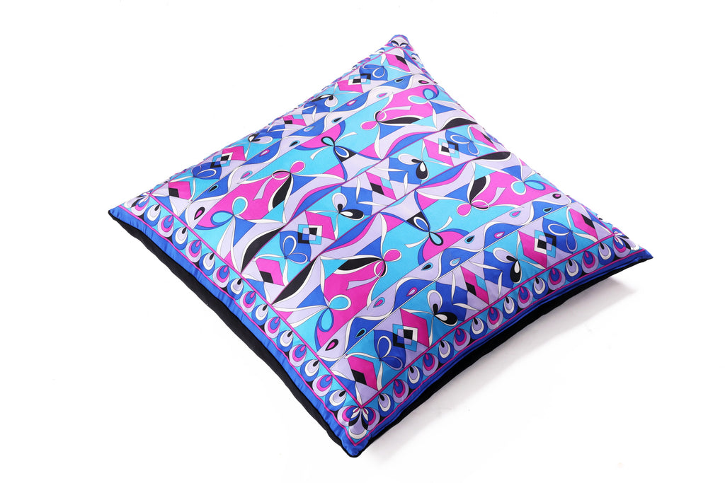 Maxi cuscino con foulard multicolor reinterpretato t r i p l e f