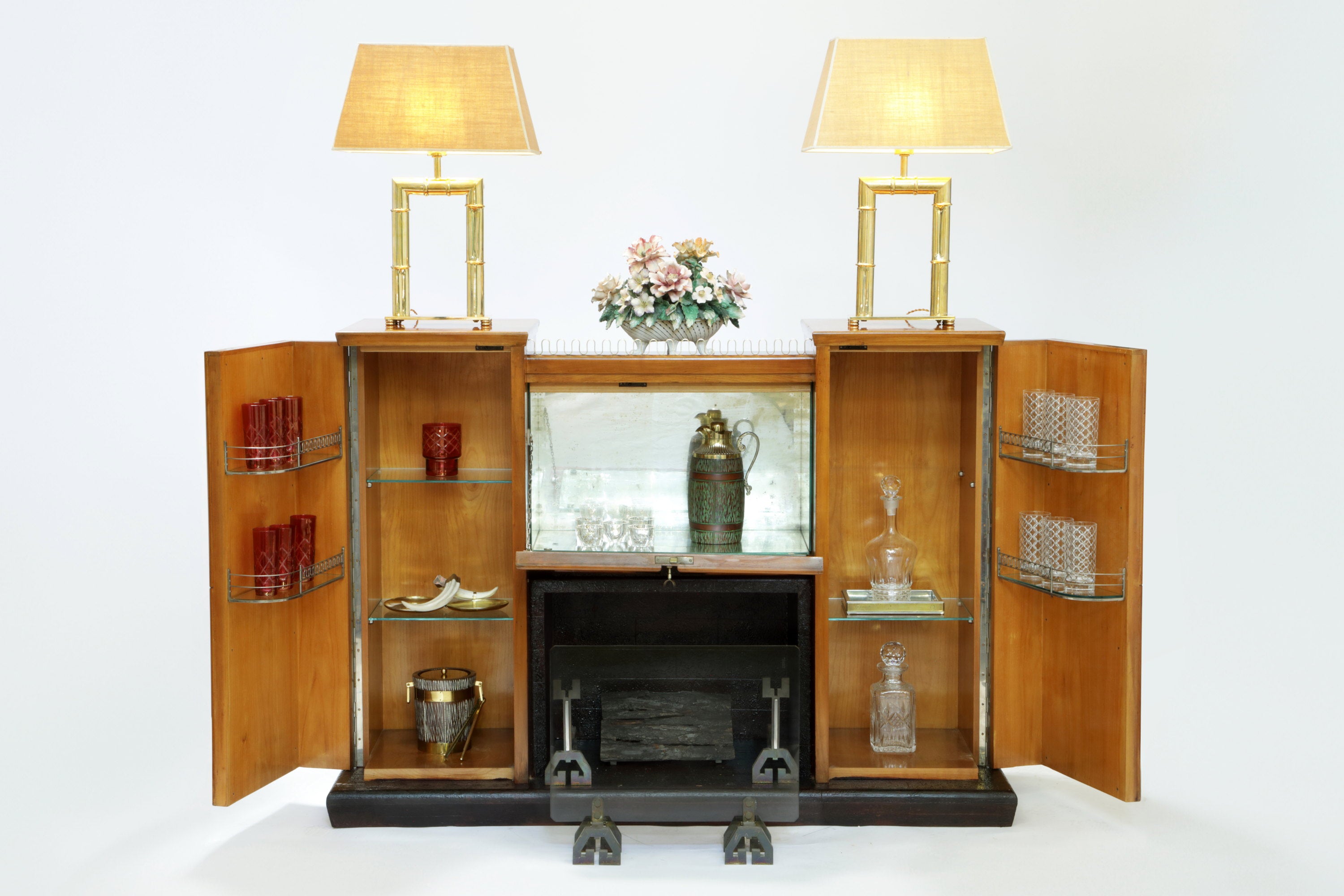 Mobile bar Fireplace by Osvaldo Borsani