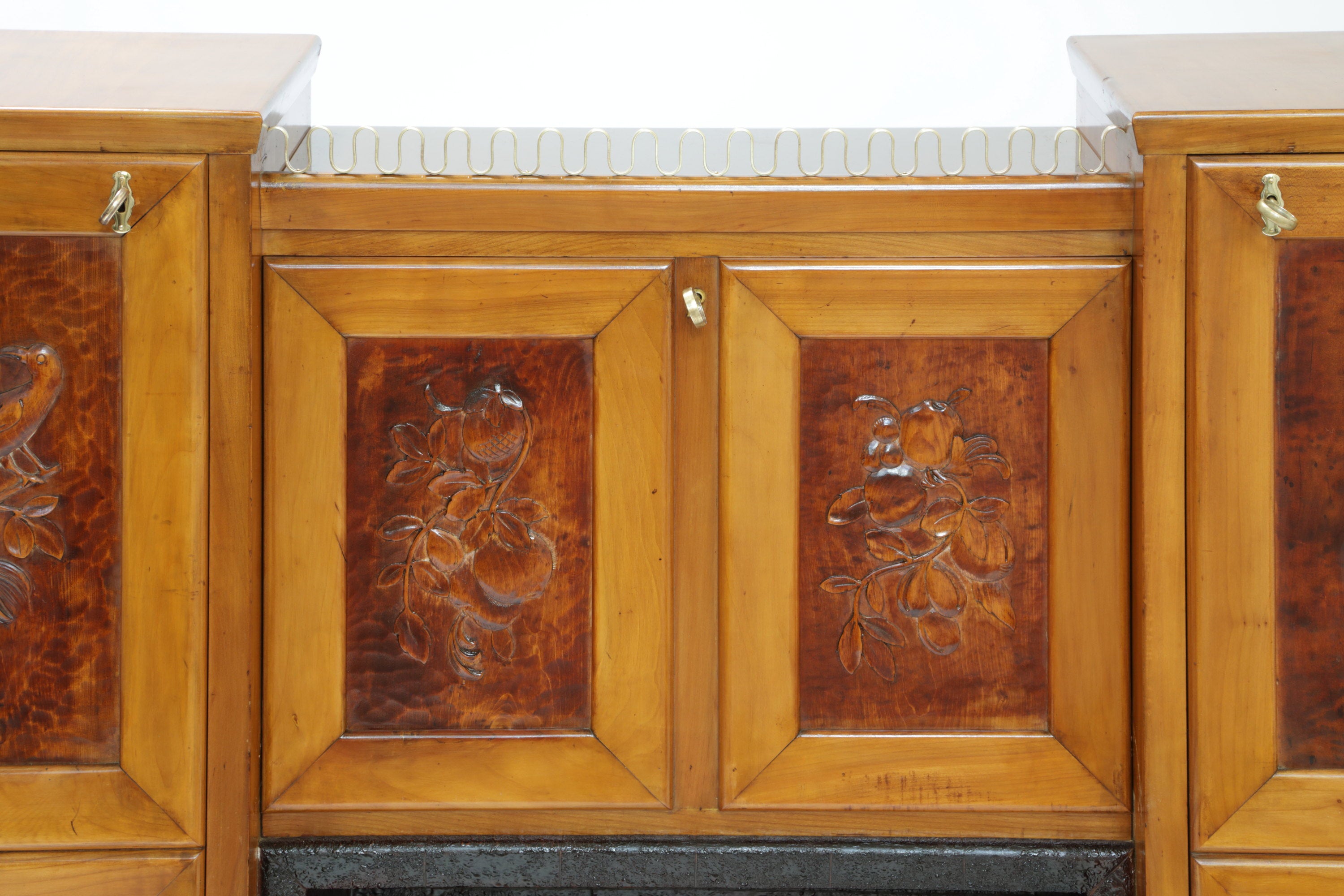 Mobile bar Fireplace by Osvaldo Borsani