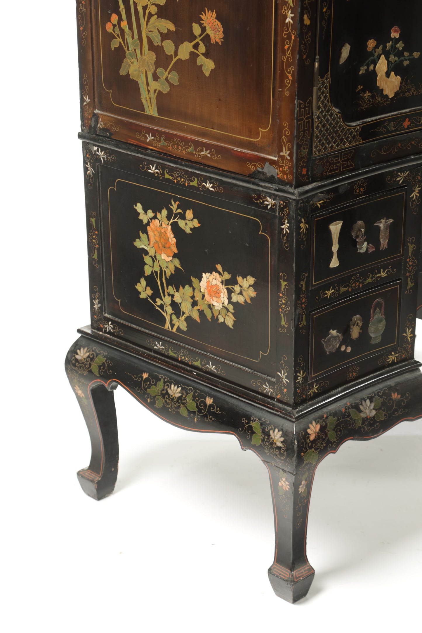 Japanese lacquered furniture years?