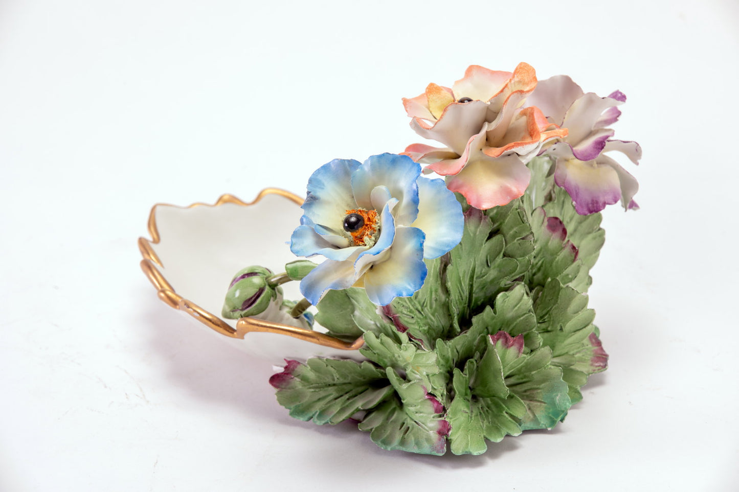 Small Capodimonte table accessory from the 50s