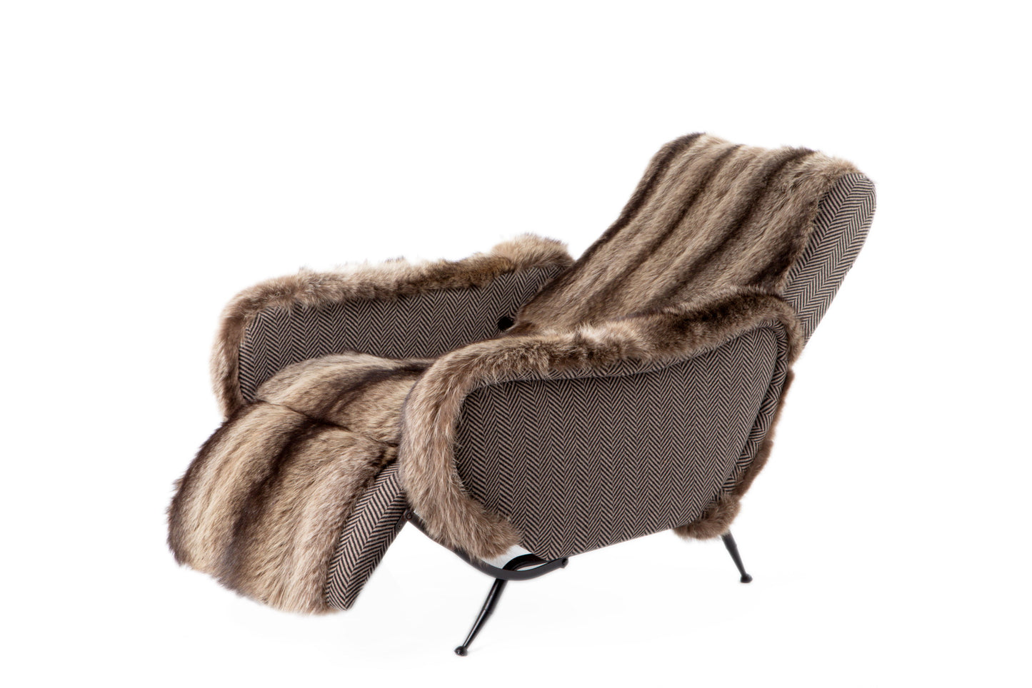 Lady armchair from the 50s in fabric and fur