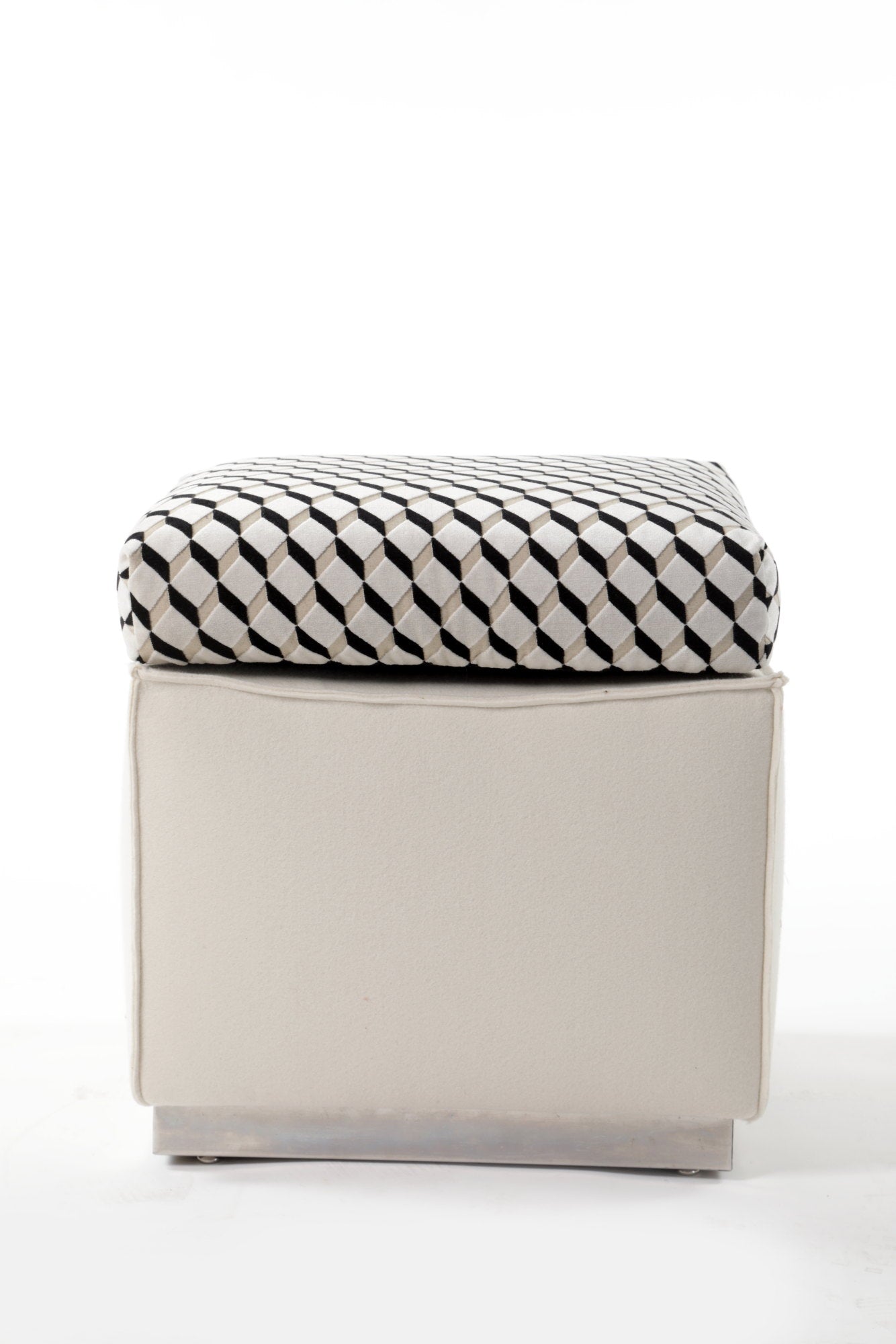 Square pouf from the 70s with chromed base