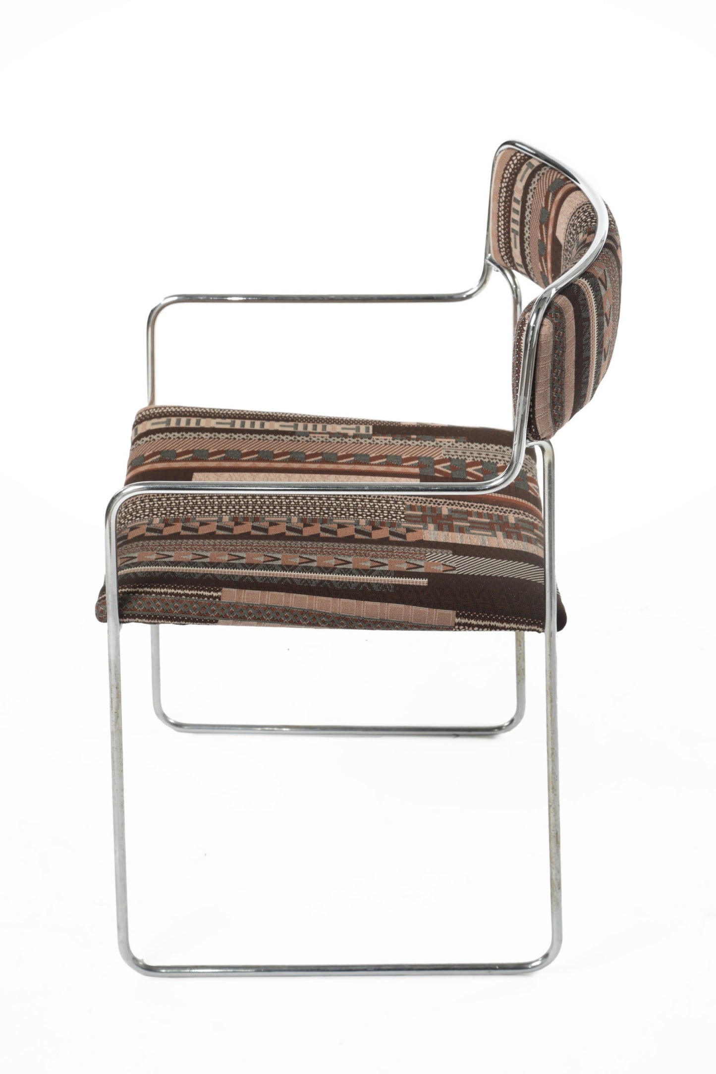 Four 70s chairs reinterpreted by trip le f