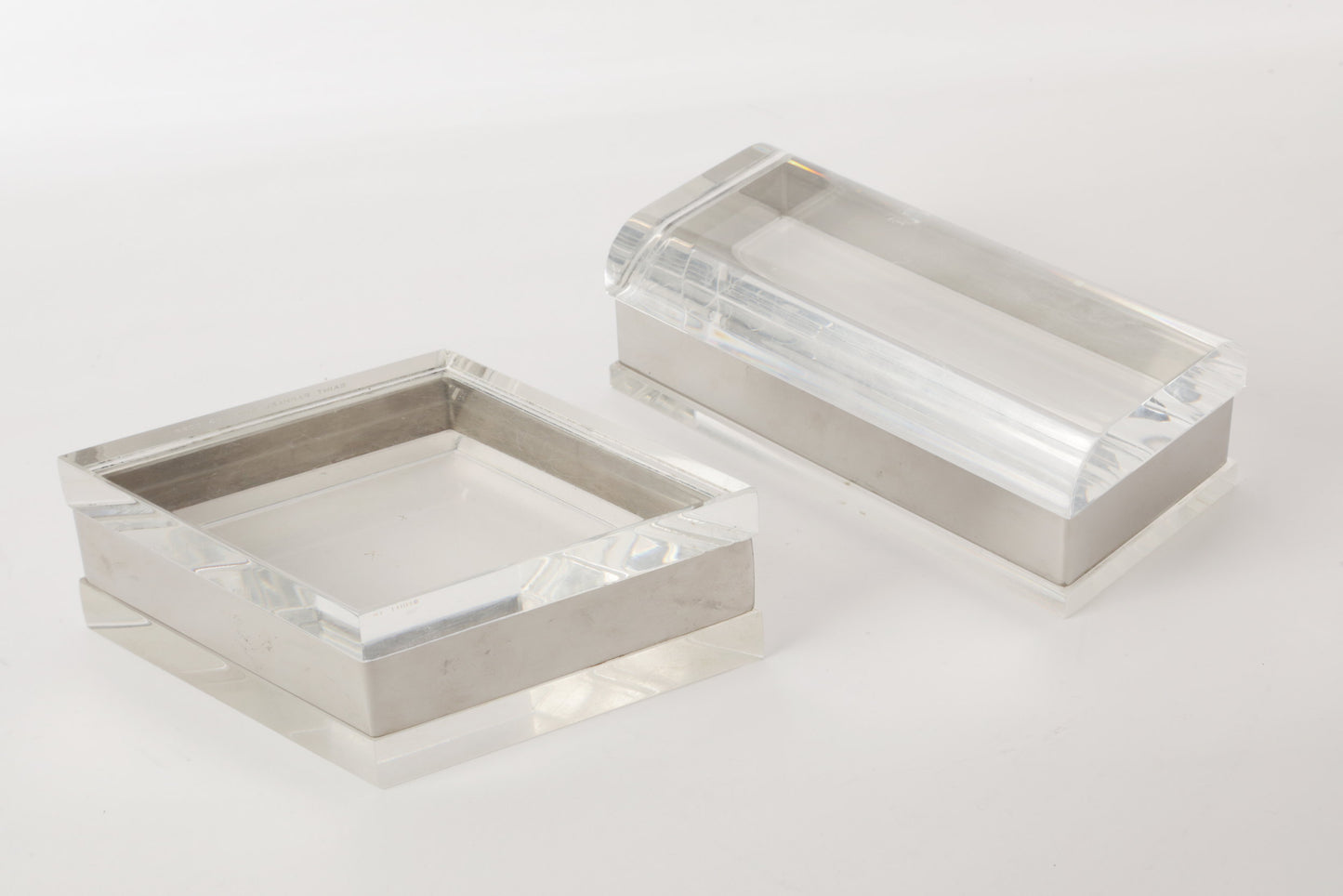 Scatola in plexiglass romboidale anni 70