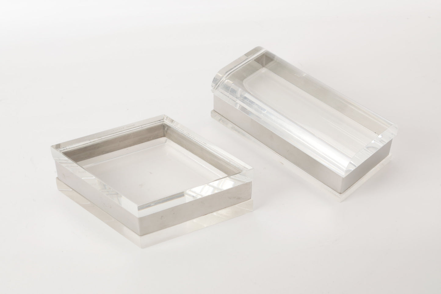 Scatola in plexiglass romboidale anni 70