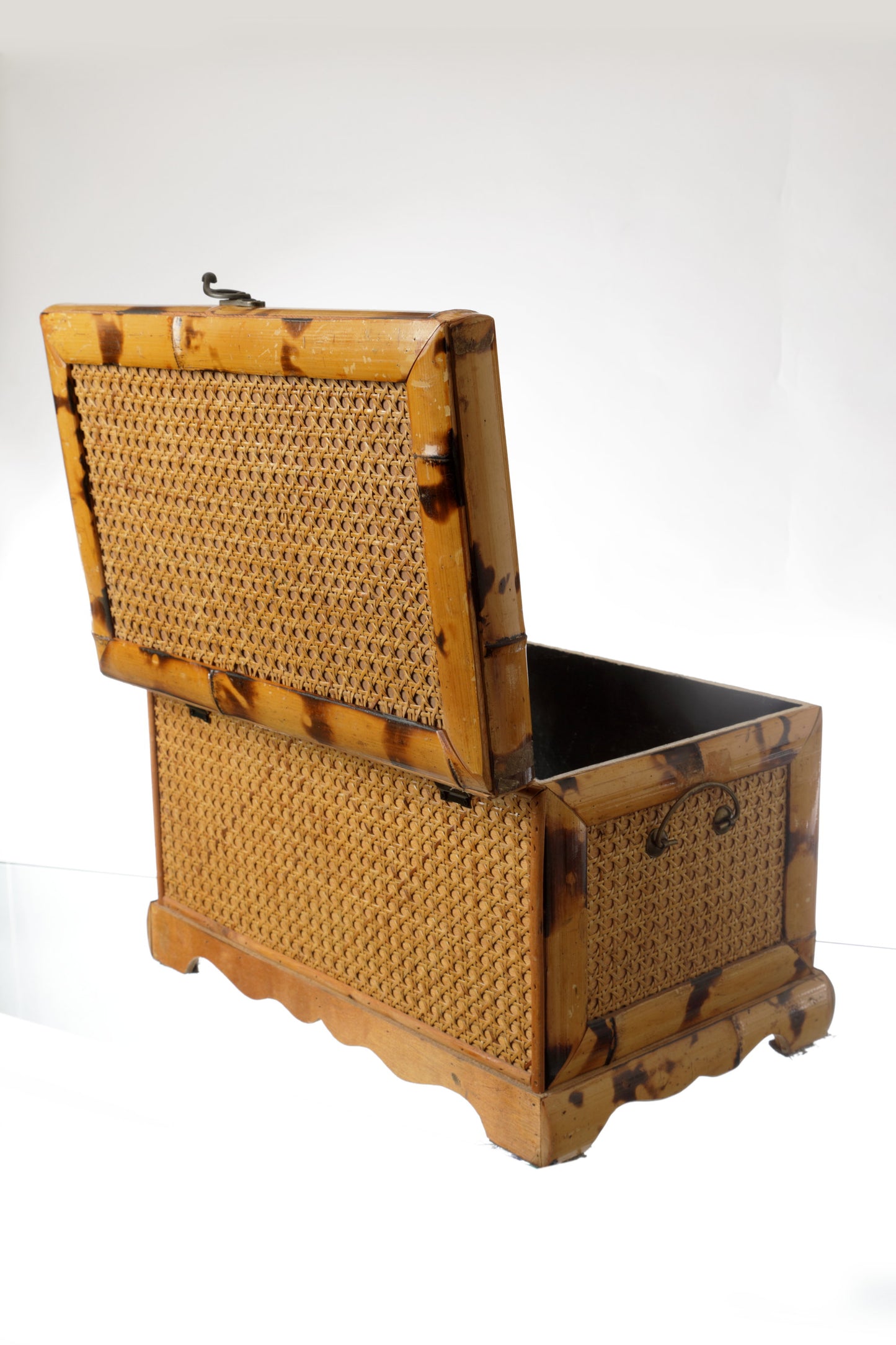 Bamboo and straw chest from Vienna from the 70s