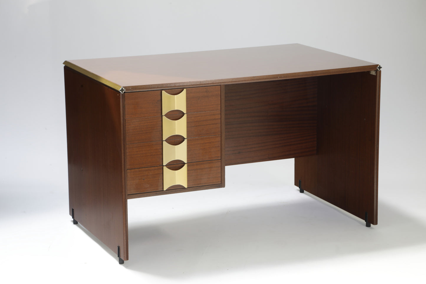 Fitting desk by Piarotto from the 70s