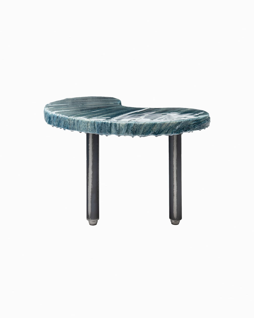 Small comma with Blue Omega reliefs - Livia Rebecchini Interiors for COALAN Art Designers