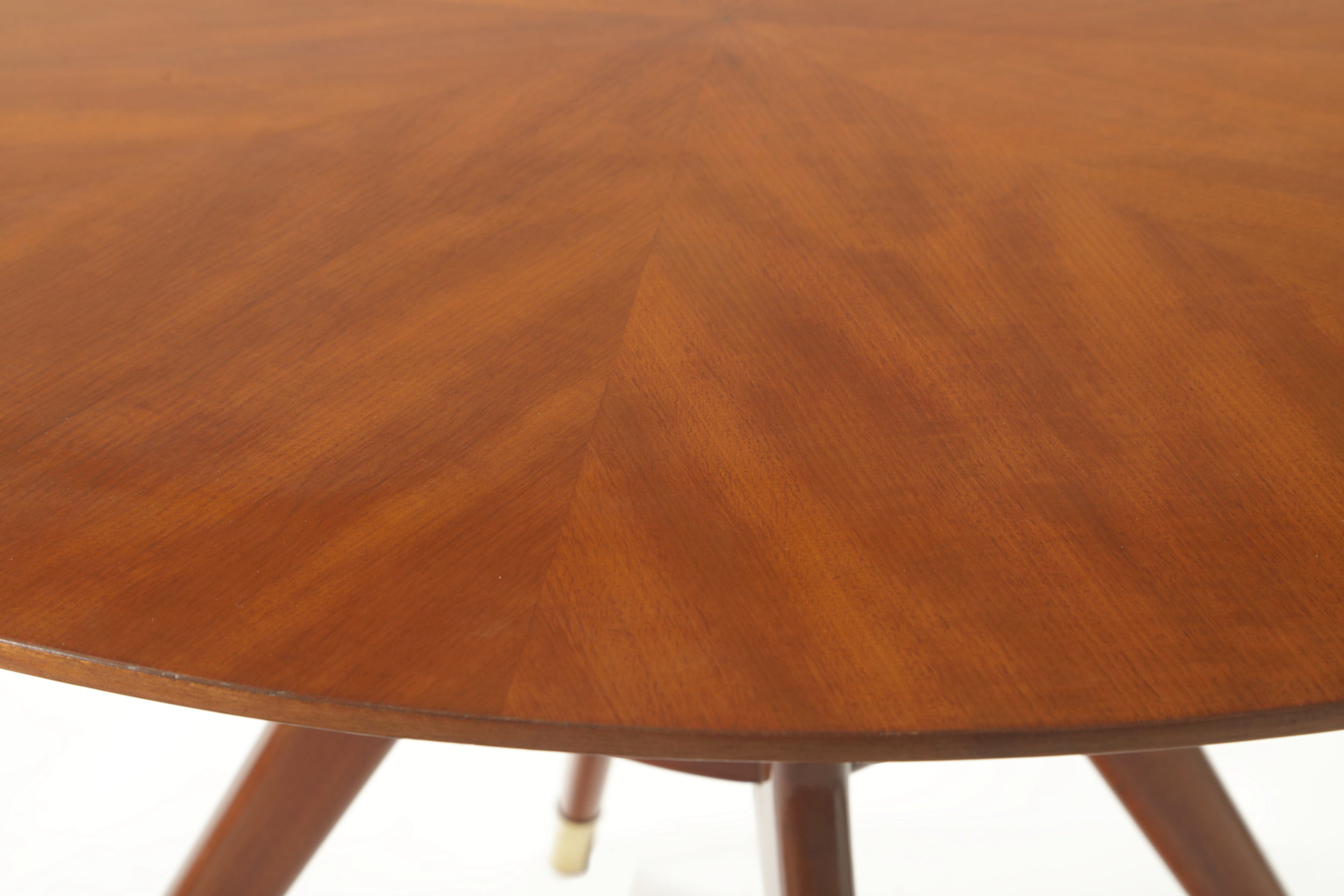 Silvio Cavatorta table 1950