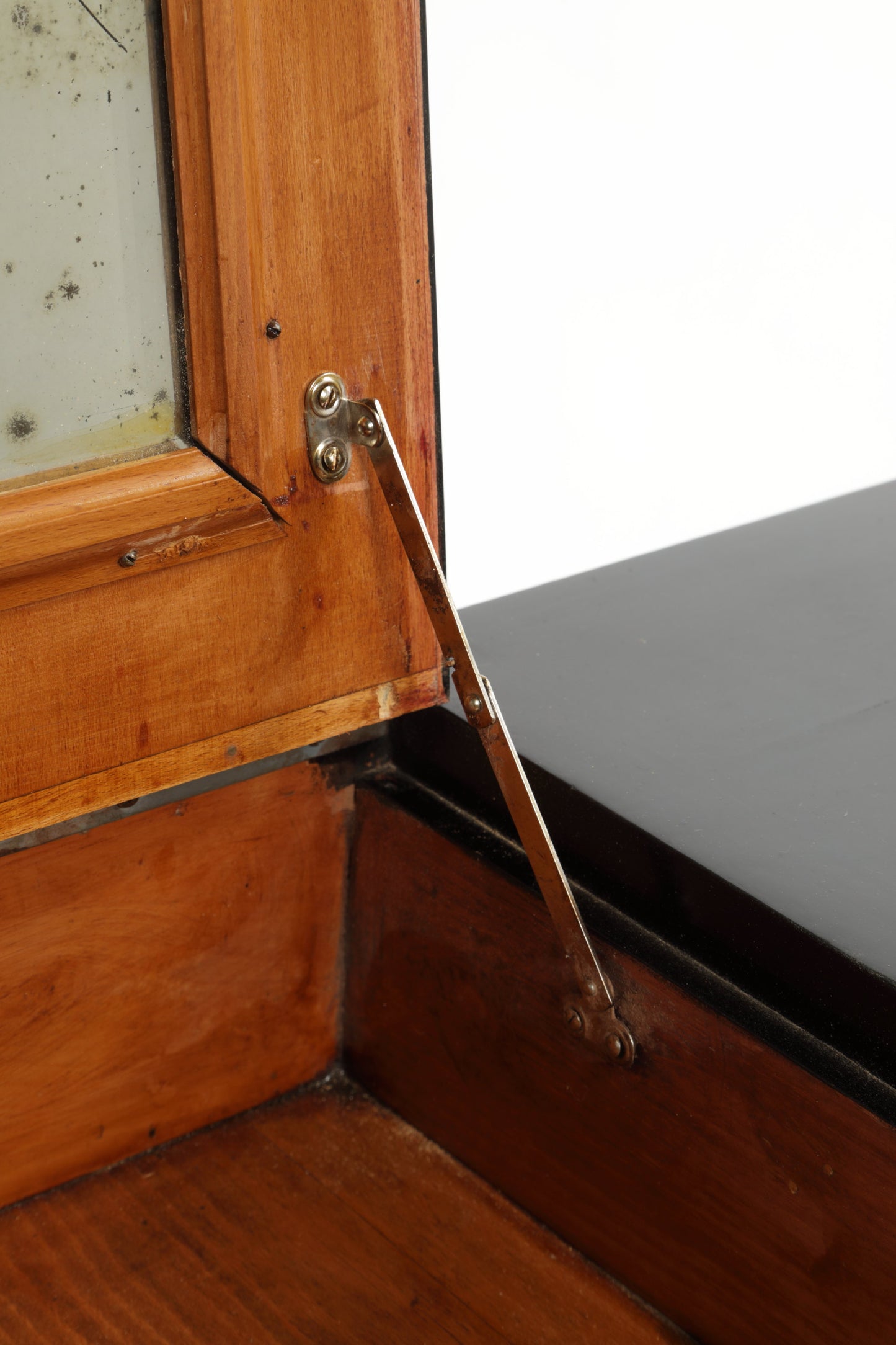 1950s dressing table attributed to Paolo Buffa