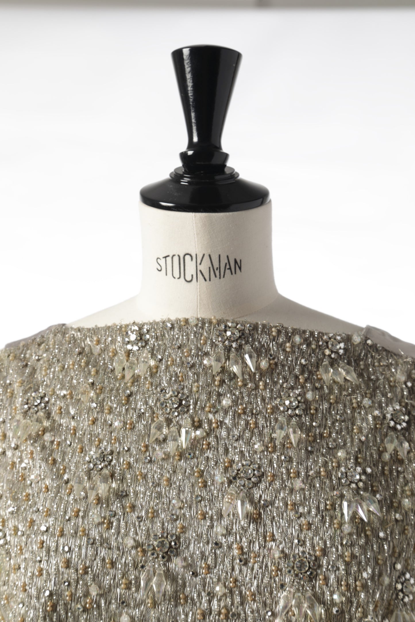 Top in seta avorio ricamato anni 80