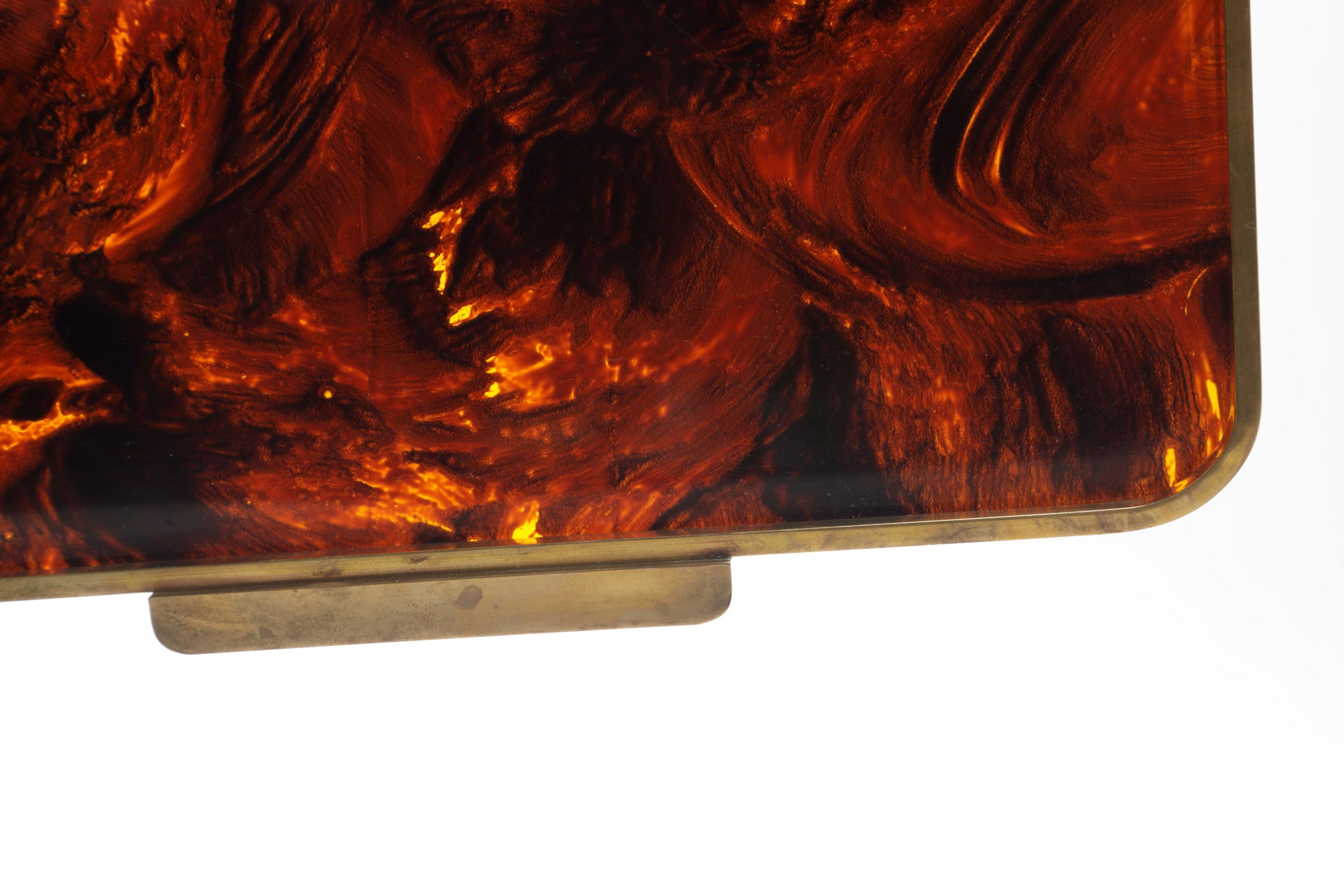 Vassoio anni 70 in lucite e ottone