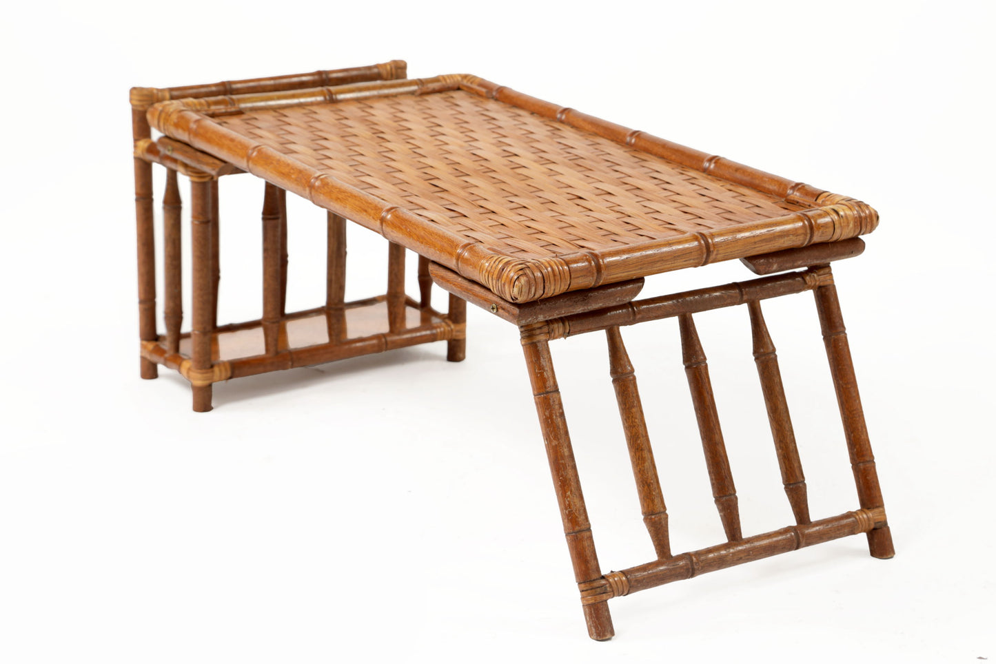 Vassoio da colazione bamboo intrecciato con porta riviste anni 70
