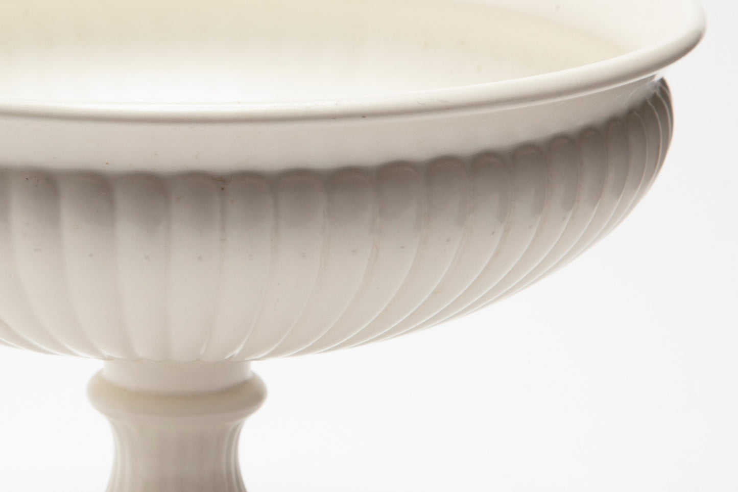 Wedgwood fluted ceramic centrepiece